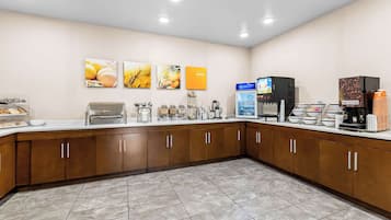 Free daily continental breakfast