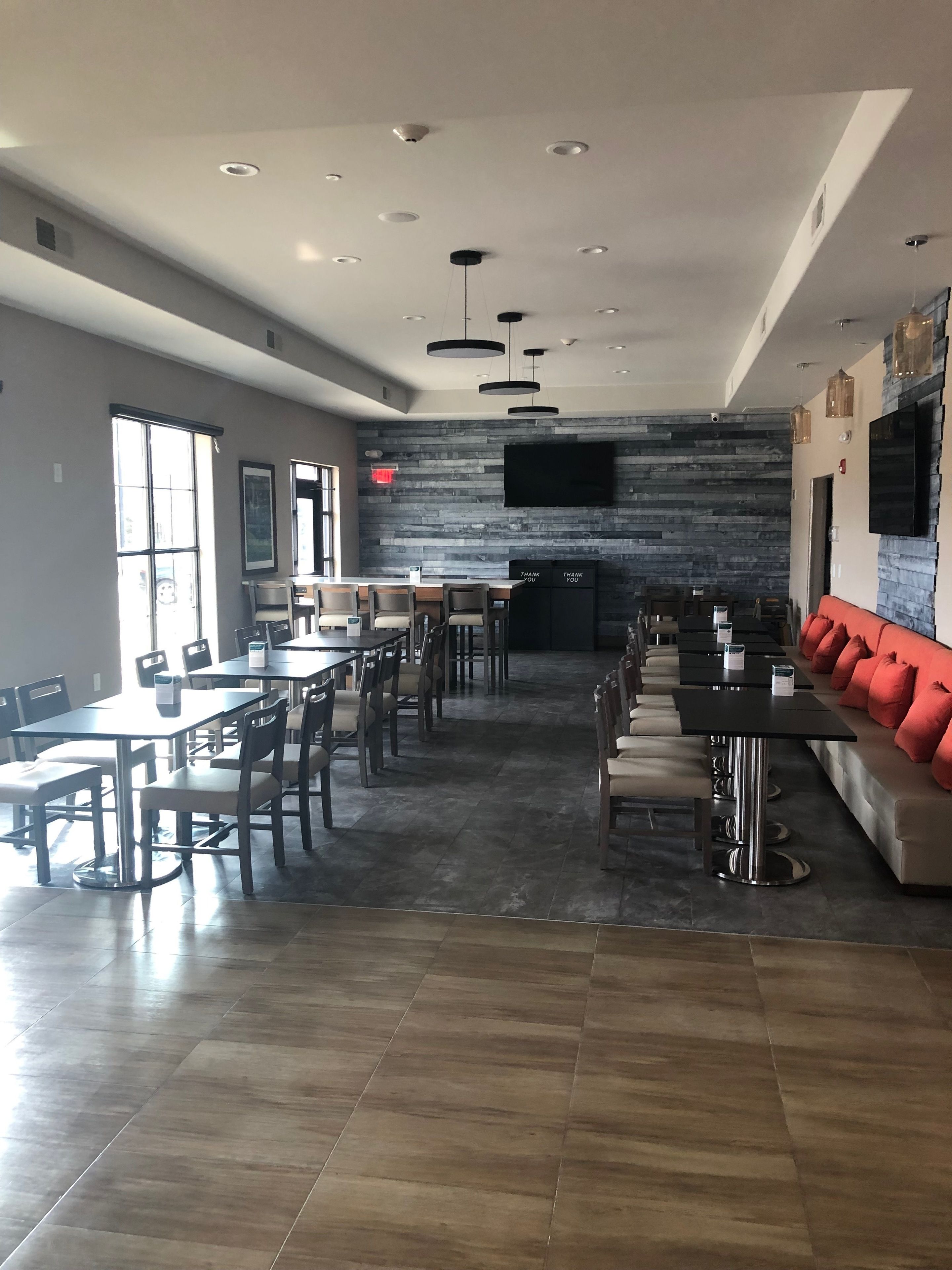 free daily continental breakfast