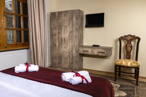 舒适双人房, 1 张大床, 城市景观 | 免费 WiFi、床单