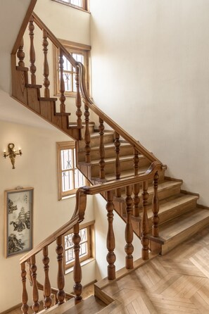 Staircase - Vedzisi Garden Hotel (Tbilisi)