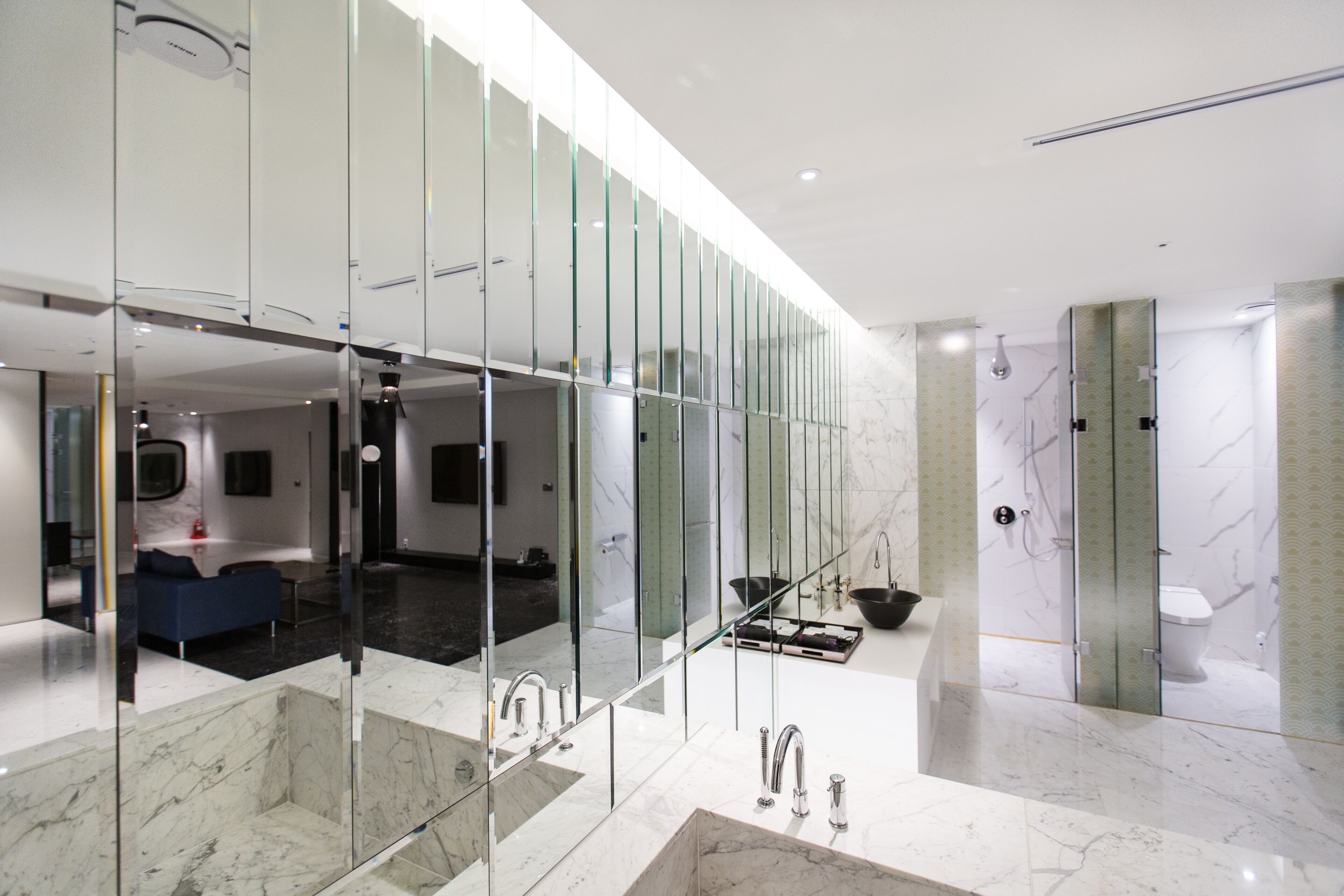 staryrak suite | bathroom | free toiletries, hair dryer, bathrobes, slippers