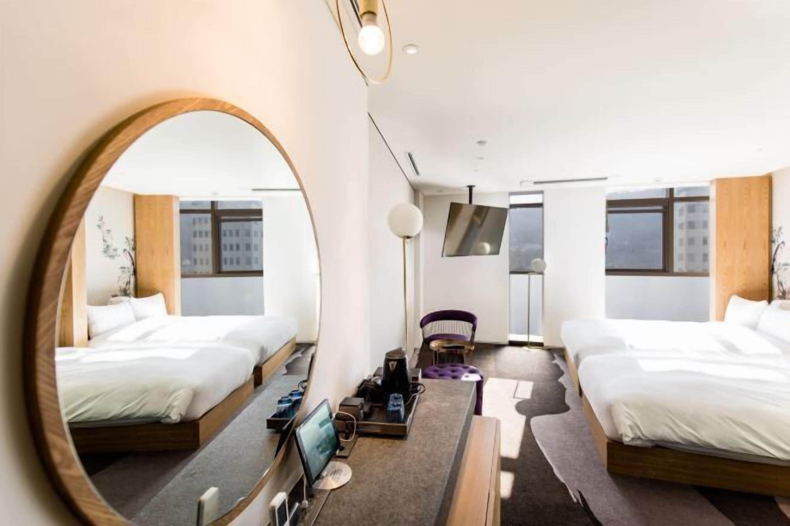 In-room safe, free WiFi, bed sheets