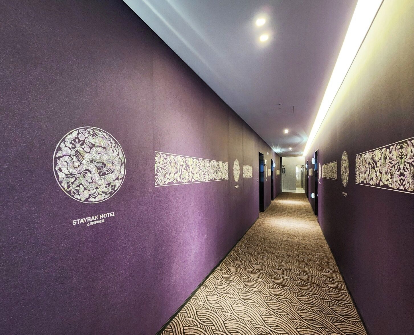 in-room safe, free wifi, bed sheets