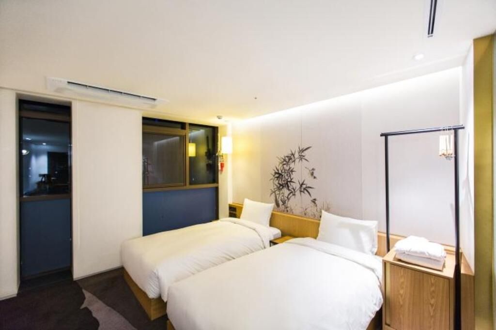Coffres-forts dans les chambres, Wi-Fi gratuit, draps fournis