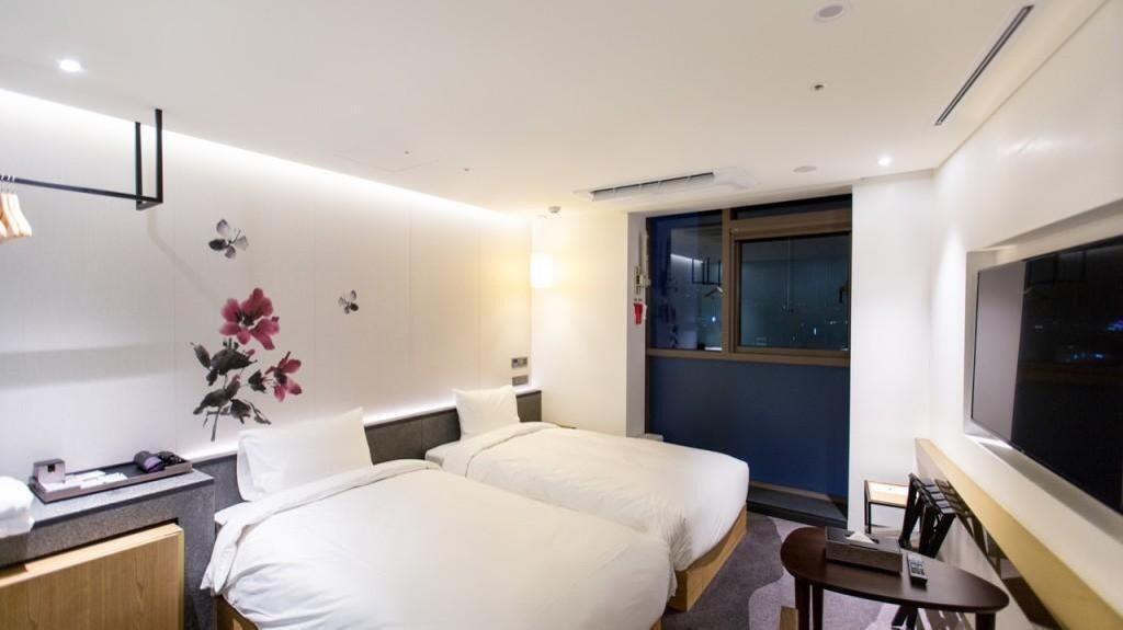 Coffres-forts dans les chambres, Wi-Fi gratuit, draps fournis