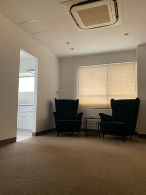 ห้องบิสซิเนสดับเบิลหรือทวิน, ปลอดบุหรี่ | 1 ห้องนอน, โต๊ะทำงาน, พื้นที่ทำงานแบบใช้แล็ปท็อป, Wi-Fi ฟรี