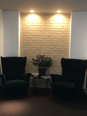 1 غرفة نوم ومكتب ومساحة عمل للكمبيوتر المحمول وواي فاي مجانًا