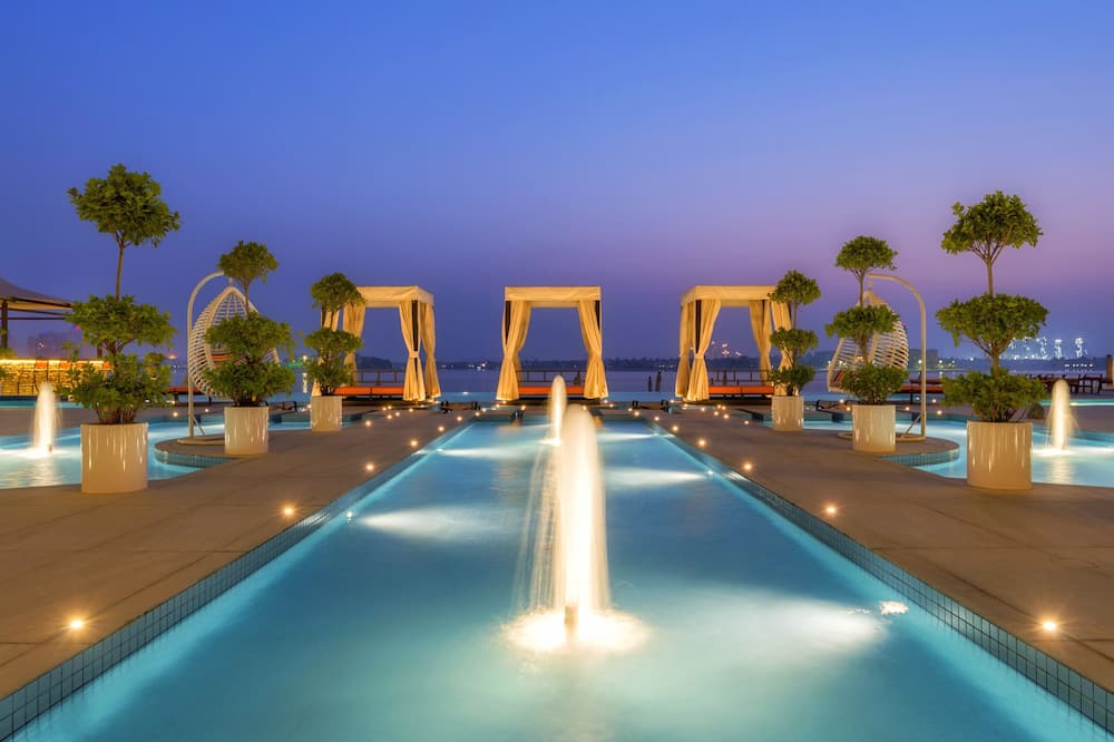 Royal Central Hotel and Resort – The Palm