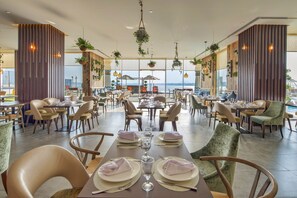 Daily buffet breakfast for a fee - Royal Central Hotel and Resort – The Palm (Dubai)