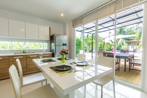 3 Bedrooms Villa | 3 bedrooms, free WiFi