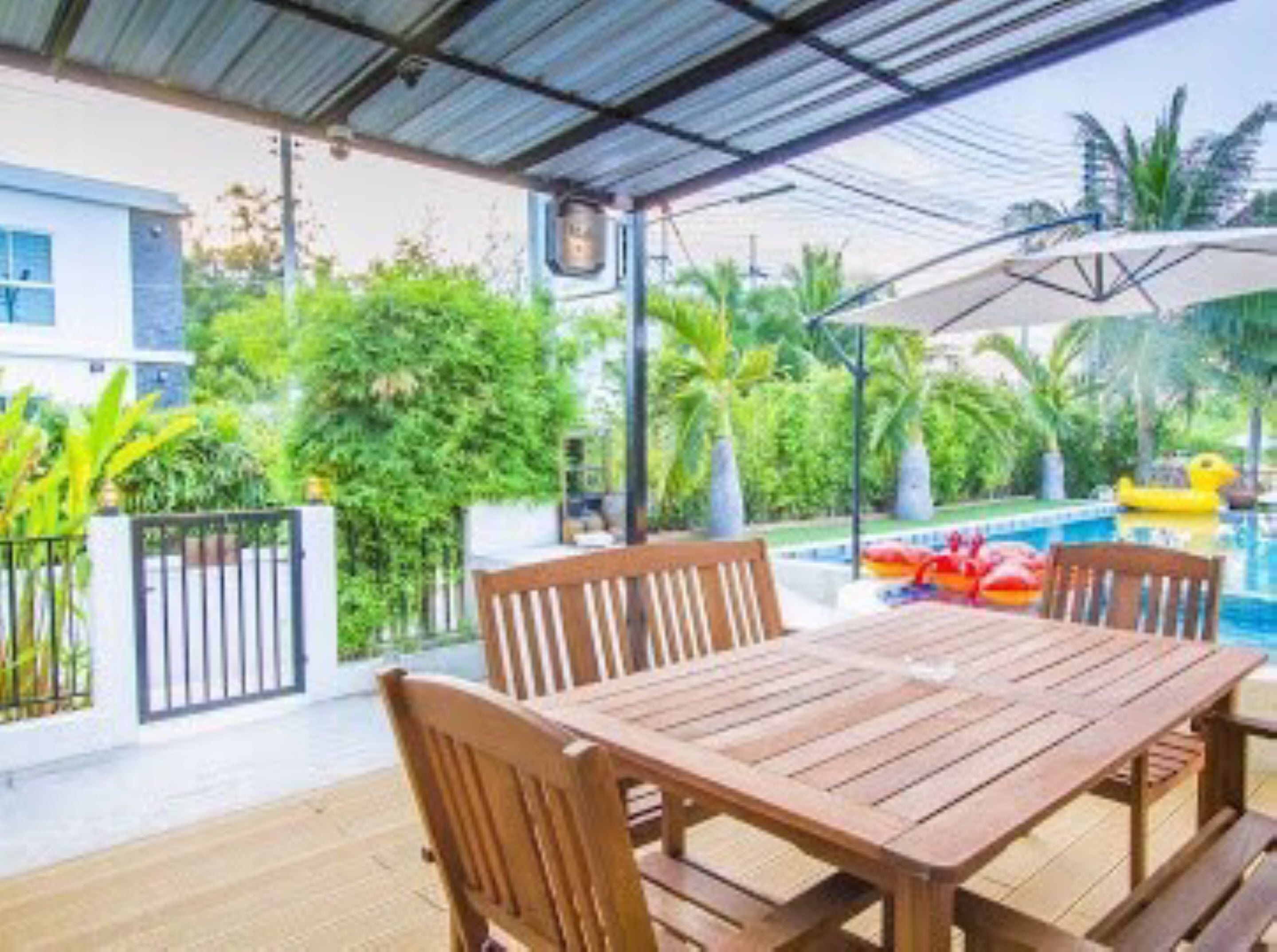 3 Bedrooms Villa | In-room dining