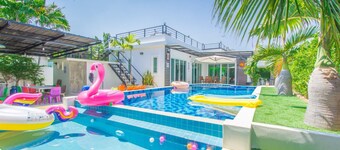 Happy-Home Pool Villa