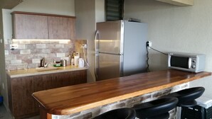 Classic Apartment, Balcony | Private kitchen | Coffee/tea maker, fridge, microwave, stovetop - Shalva Mol Kinneret (Migdal)