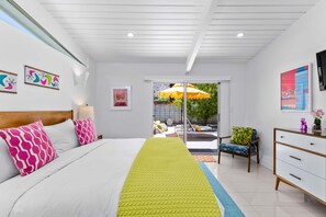 3 bedrooms, desk, iron/ironing board, free WiFi