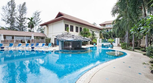 Outdoor pool - Baan Puri Apartment by PIPS (Choeng Thale)