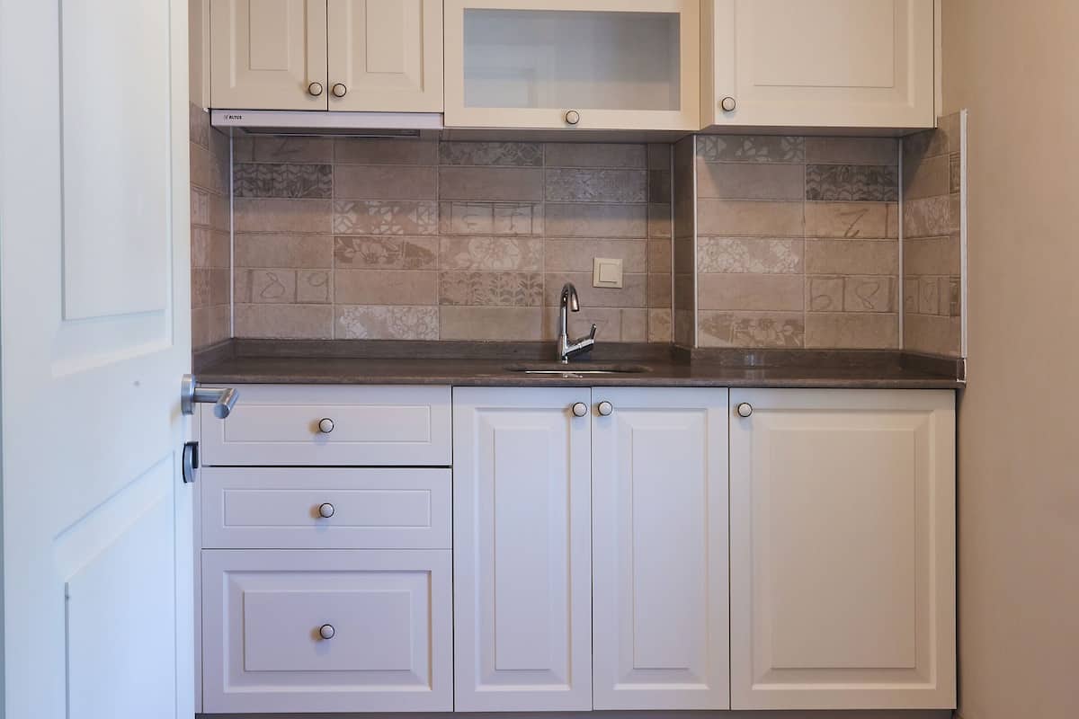 superior deluxe room | private kitchen | electric kettle