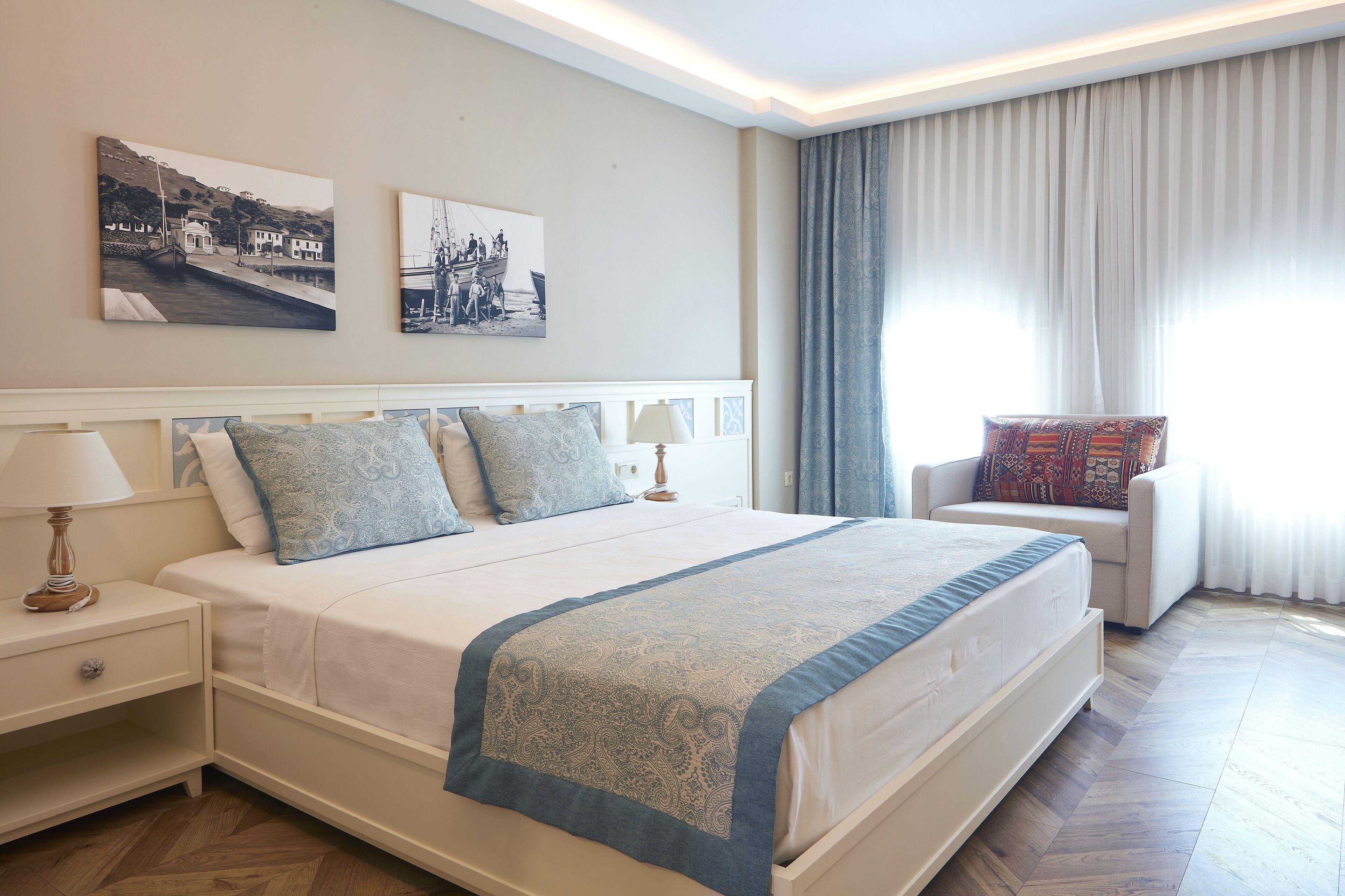 superior deluxe room | 1 bedroom, memory-foam beds, minibar, in-room safe