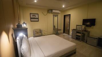 Doppia Deluxe | 1 camera, minibar, una cassaforte in camera, Wi-Fi gratuito