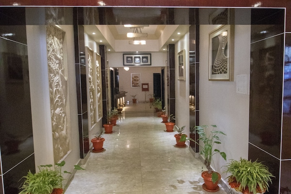 Kontinental frokost hver dag (INR 300 per person)