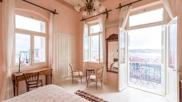Romantic Double Room, 1 King Bed, Balcony, Sea View | Egyptian cotton sheets, premium bedding, Select Comfort beds