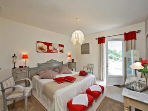 雙人房 (Les Milandes) | 高級寢具、獨特裝潢、布置獨特、遮光布/窗簾