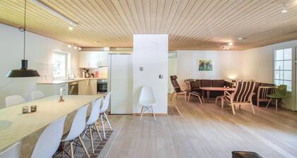 Stunning home in Væggerløse with sauna