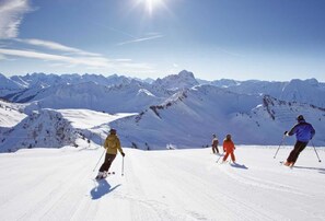 Unclassified image, 3 of 24, button