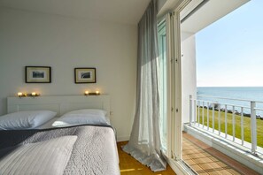 Unclassified image, 3 of 13, button - Baltic Sea Residence, Germany (Sassnitz)