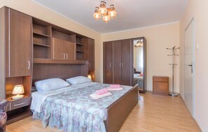 2 chambres, accès au Wi-Fi (inclus), literie fournie