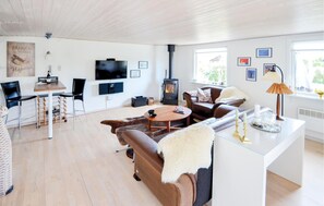 TV, peis og DVD-spiller
