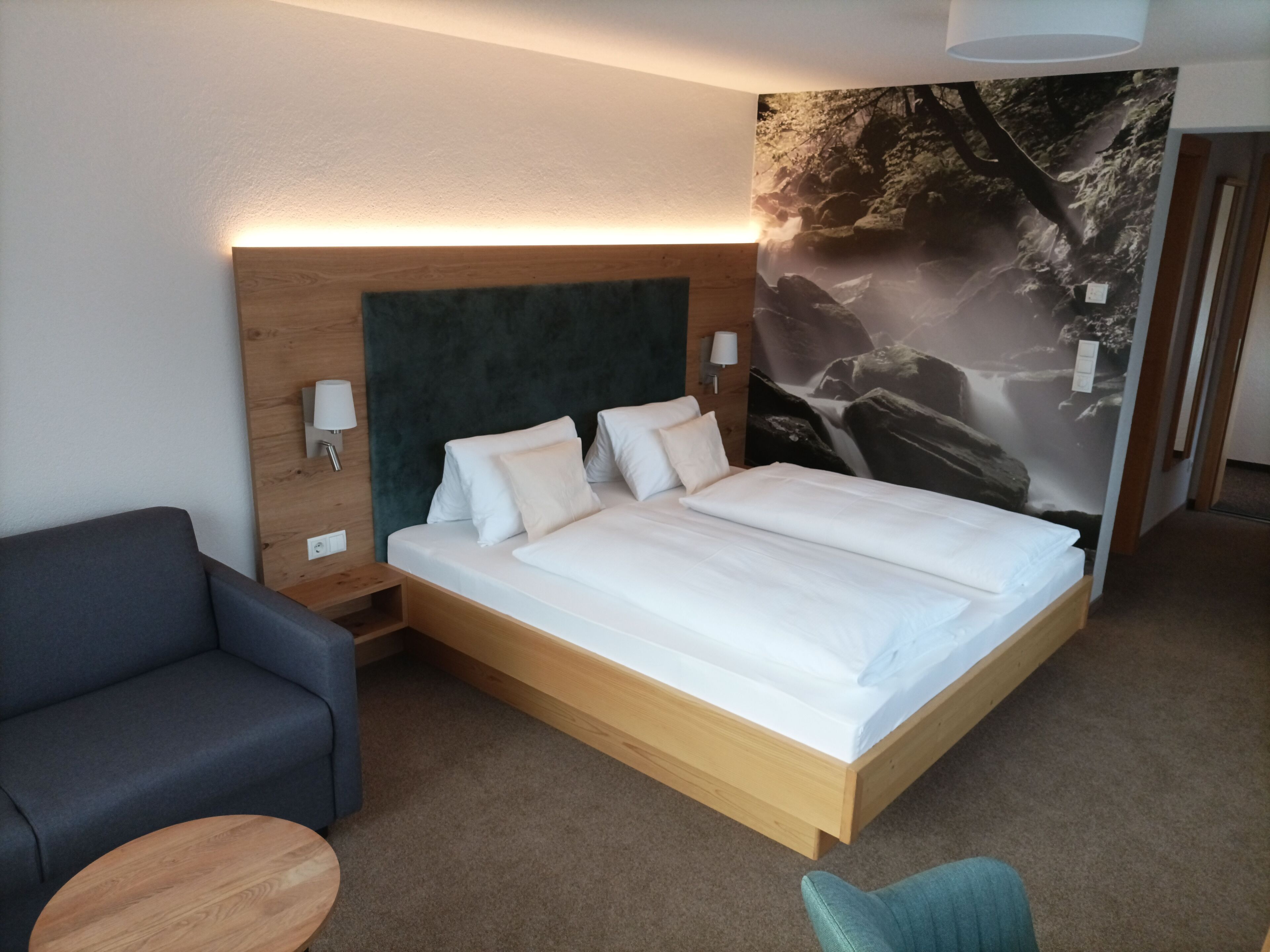 2 Schlafzimmer, Schreibtisch, Reisekinderbett, WLAN