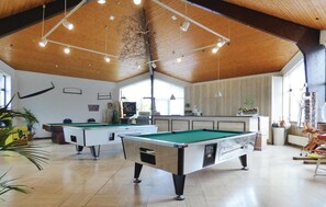 Game room - 2 bedroom awesome home in Gerolstein (Gerolstein)