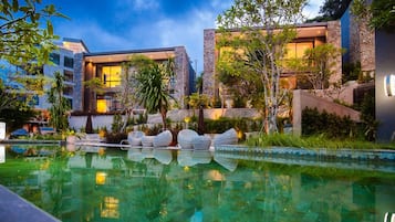 Front of property – evening/night