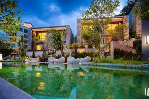 Front of property - evening/night