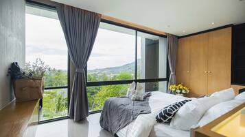 Family Loft, 2 Bedrooms | Minibar, in-room safe, blackout curtains, soundproofing