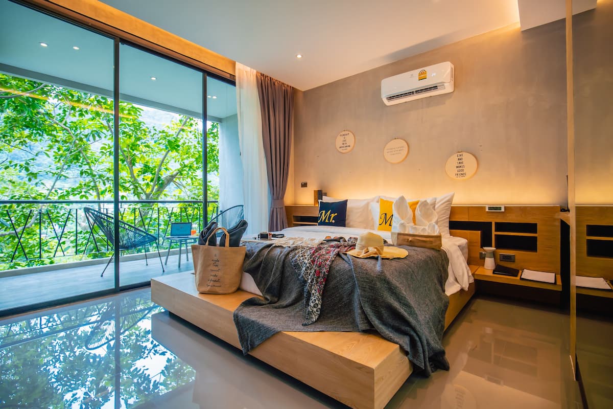Deluxe Room | Bar mini, peti besi dalam bilik, langsir/tirai gelap terus, kalis bunyi