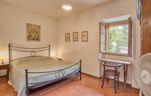 3 bedrooms, travel crib, free WiFi