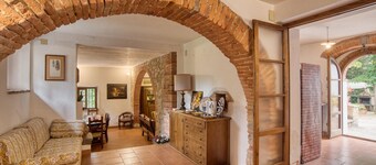 Cozy home in Monte San Savino -AR-