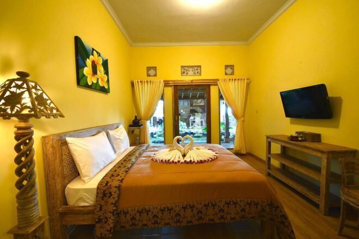 Premium bedding, free WiFi, bed sheets