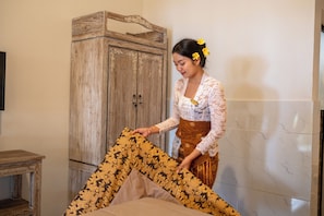 高級寢具、免費 Wi-Fi、床單