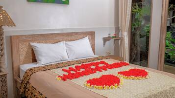 Premium bedding, free WiFi, bed sheets