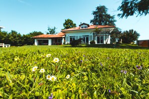 Garden view - B&B Casa Danoi (Trinita)