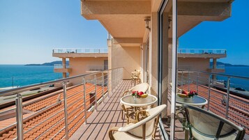 Iron/ironing board, free cribs/infant beds, free WiFi