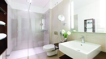Shower, free toiletries, hair dryer, towels