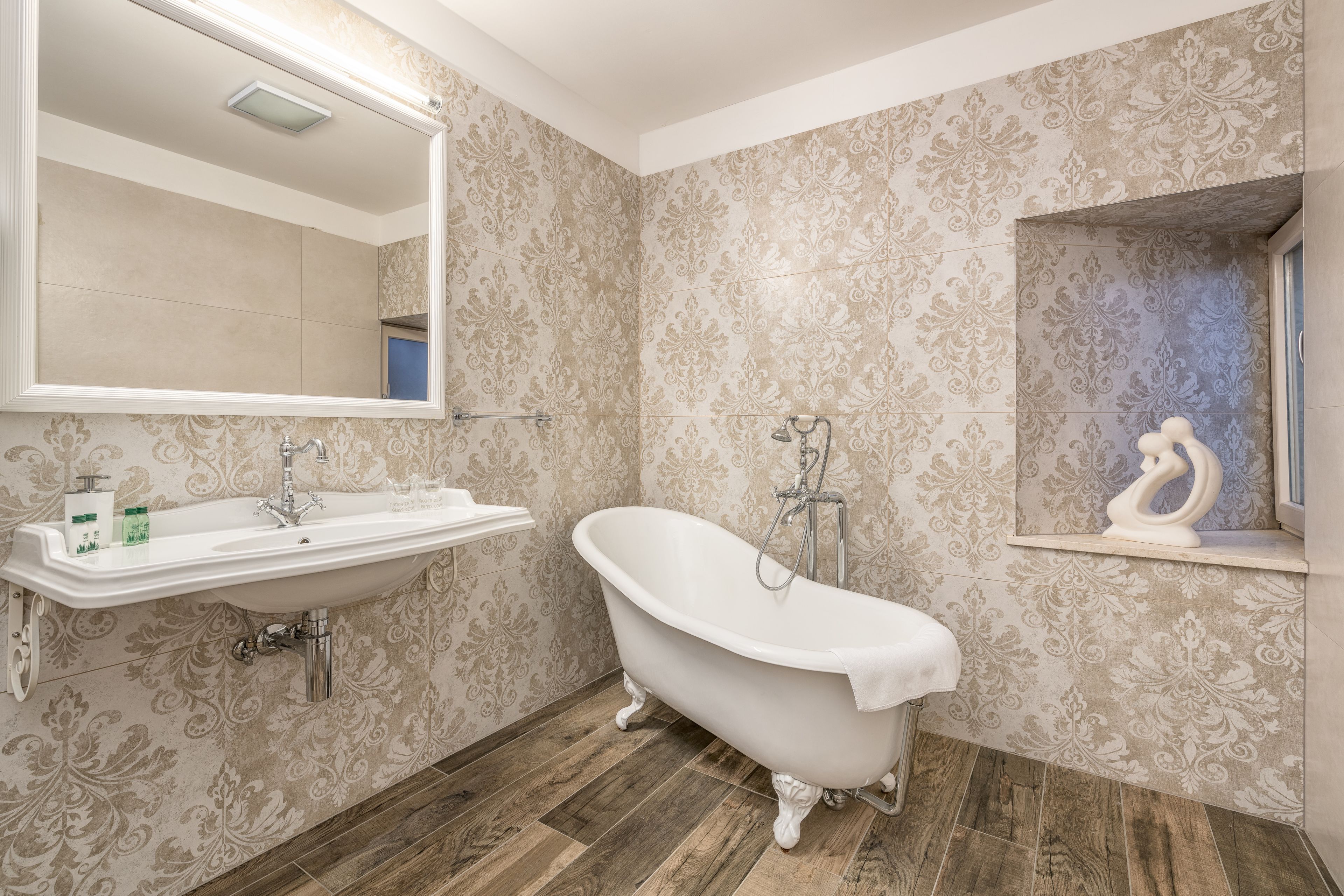 grand luxury suite - king bed | 1 bedroom, premium bedding, minibar, in-room safe