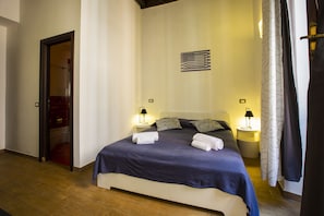 Double Room, 1 Queen Bed