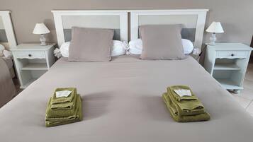 Kamer (Sérénité) | Luxe beddengoed, individueel gedecoreerd, individueel gemeubileerd