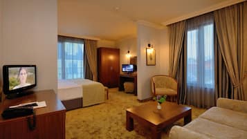 Deluxe Double Room, 1 King Bed, Balcony | Minibar, desk, iron/ironing board, free WiFi