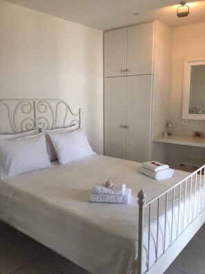 Deluxe-huvila, useita sänkyjä, tupakointi kielletty | 3 makuuhuonetta, yksilöllisesti sisustettu, yksilöllisesti kalustettu