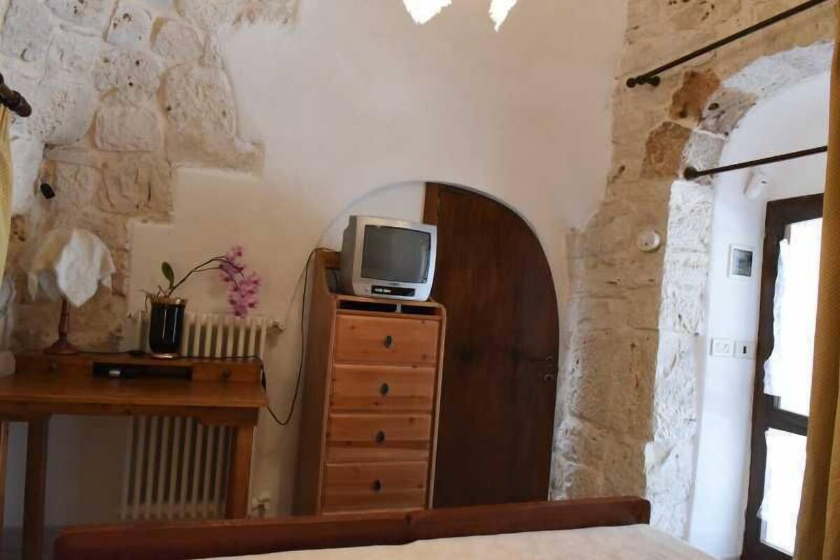 Basic-Doppel- oder -Zweibettzimmer, 1 Schlafzimmer | Schreibtisch, schallisolierte Zimmer, kostenloses WLAN, Bettwäsche